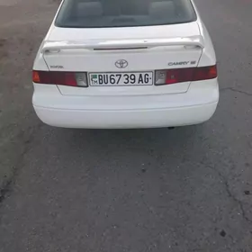 Toyota Camry 2000