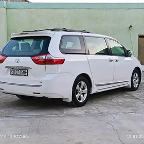 Toyota Sienna 2010