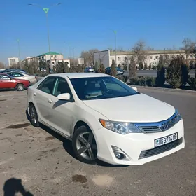 Toyota Camry 2012