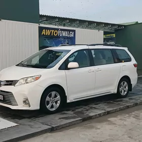 Toyota Sienna 2018