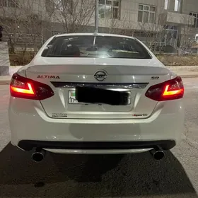 Nissan Altima 2017