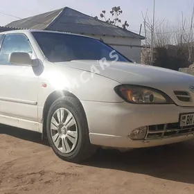 Nissan Primera 2000