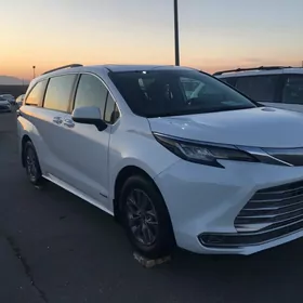 Toyota Sienna 2022