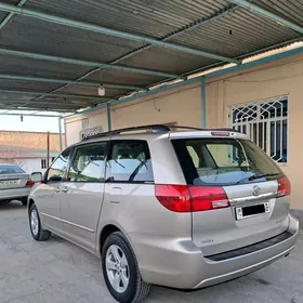 Toyota Sienna 2005