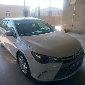 Toyota Camry 2017