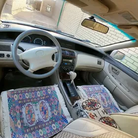 Toyota Avalon 2001