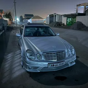 Mercedes-Benz E320 2004