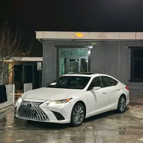 Lexus ES 350 2019