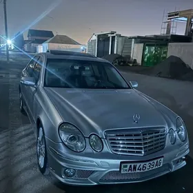 Mercedes-Benz E320 2004