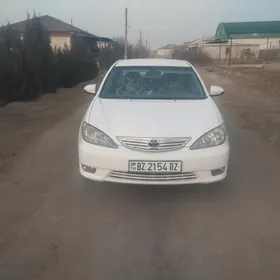 Toyota Camry 2004