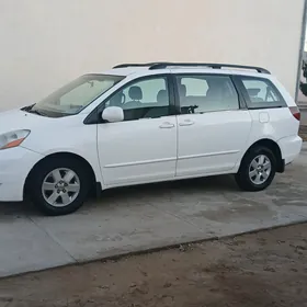 Toyota Sienna 2005