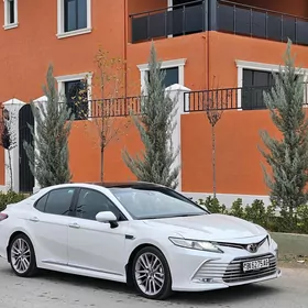 Toyota Camry 2018