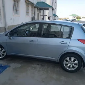 Nissan Versa 2010