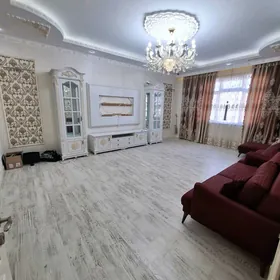 гуртлы 3 комнаты 140м²