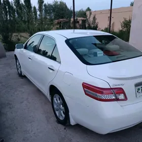 Toyota Camry 2010