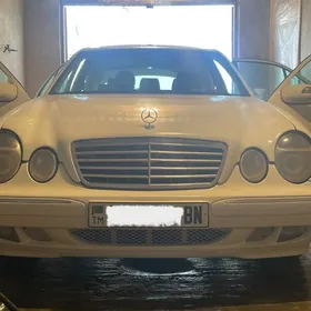 Mercedes-Benz E320 2002