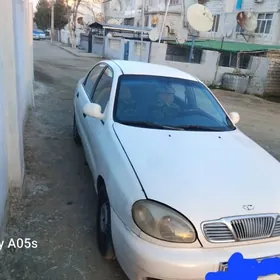 Daewoo Lanos 1998