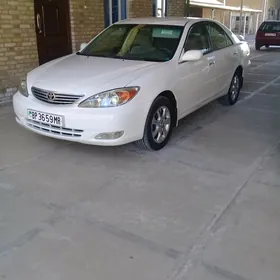 Toyota Camry 2004