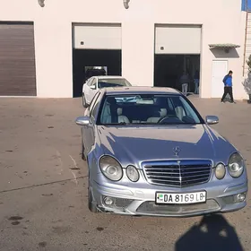 Mercedes-Benz E320 2003