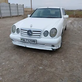 Mercedes-Benz E320 1997