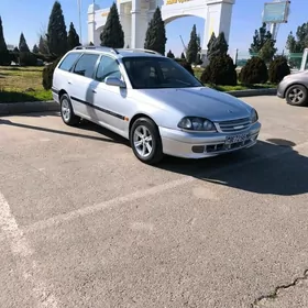 Toyota Avensis 1998