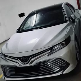 Toyota Camry 2018