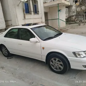 Toyota Camry 2000