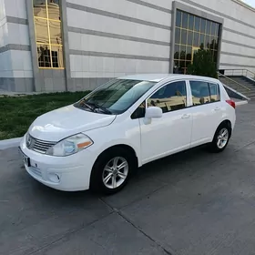 Nissan Versa 2010