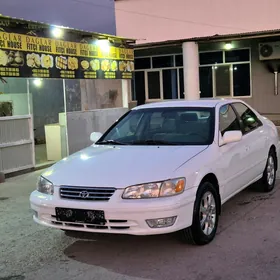 Toyota Camry 2001