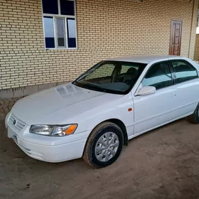 Toyota Camry 1999