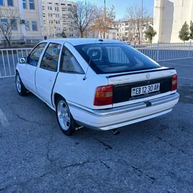 Opel Vectra 1990