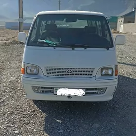 Toyota Hiace 2004