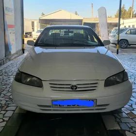 Toyota Camry 1998