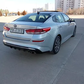 Kia Optima 2020