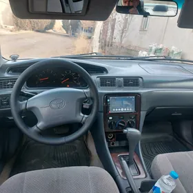 Toyota Camry 2000