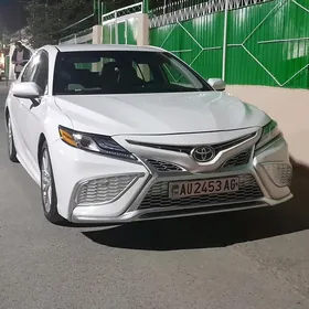 Toyota Camry 2021