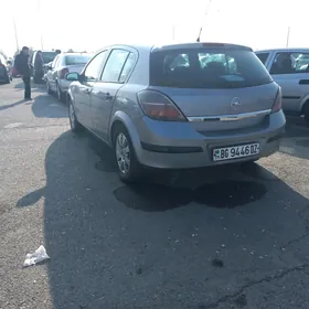 Opel Astra 2008