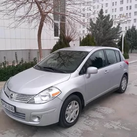 Nissan Versa 2010