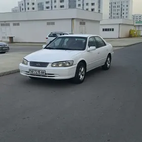 Toyota Camry 1999