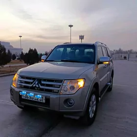 Mitsubishi Pajero 2008