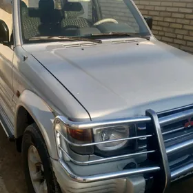 Mitsubishi Pajero 1994