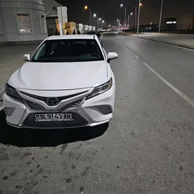 Toyota Camry 2018