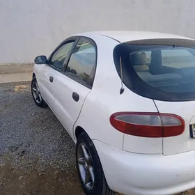 Daewoo Lanos 2000