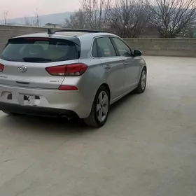 Hyundai Elantra GT 2018