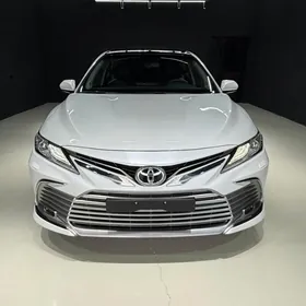 Toyota Camry 2022