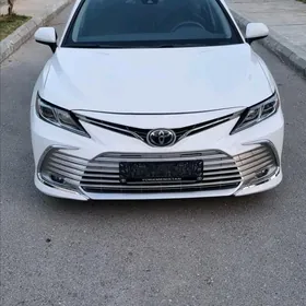 Toyota Camry 2020