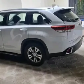 Toyota Highlander 2017