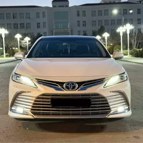 Toyota Camry 2022