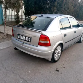 Opel Astra 2000