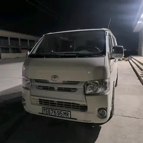 Toyota Hiace 2018